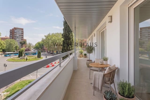 3 slaapkamer Flat te koop in Pacífico, Madrid stad - € 1.495.000 (Ref: 10031191)
