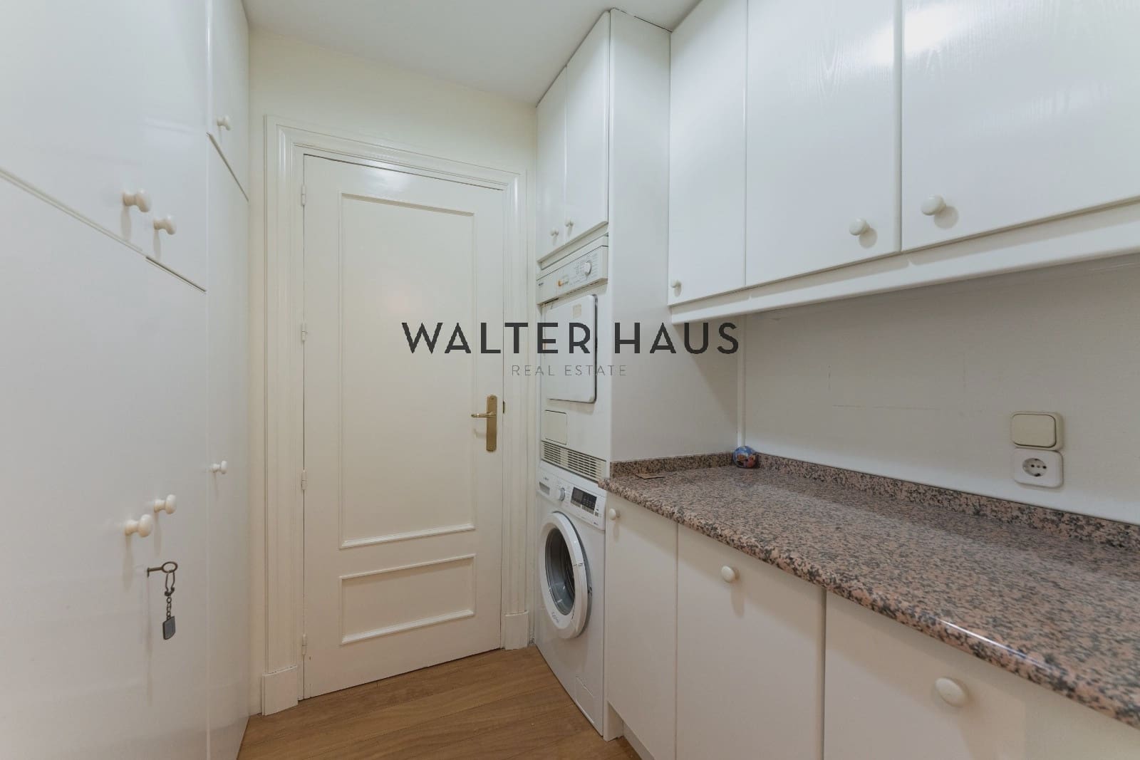 5 slaapkamer Flat te koop in Madrid stad - € 2.350.000 (Ref: 10035651)