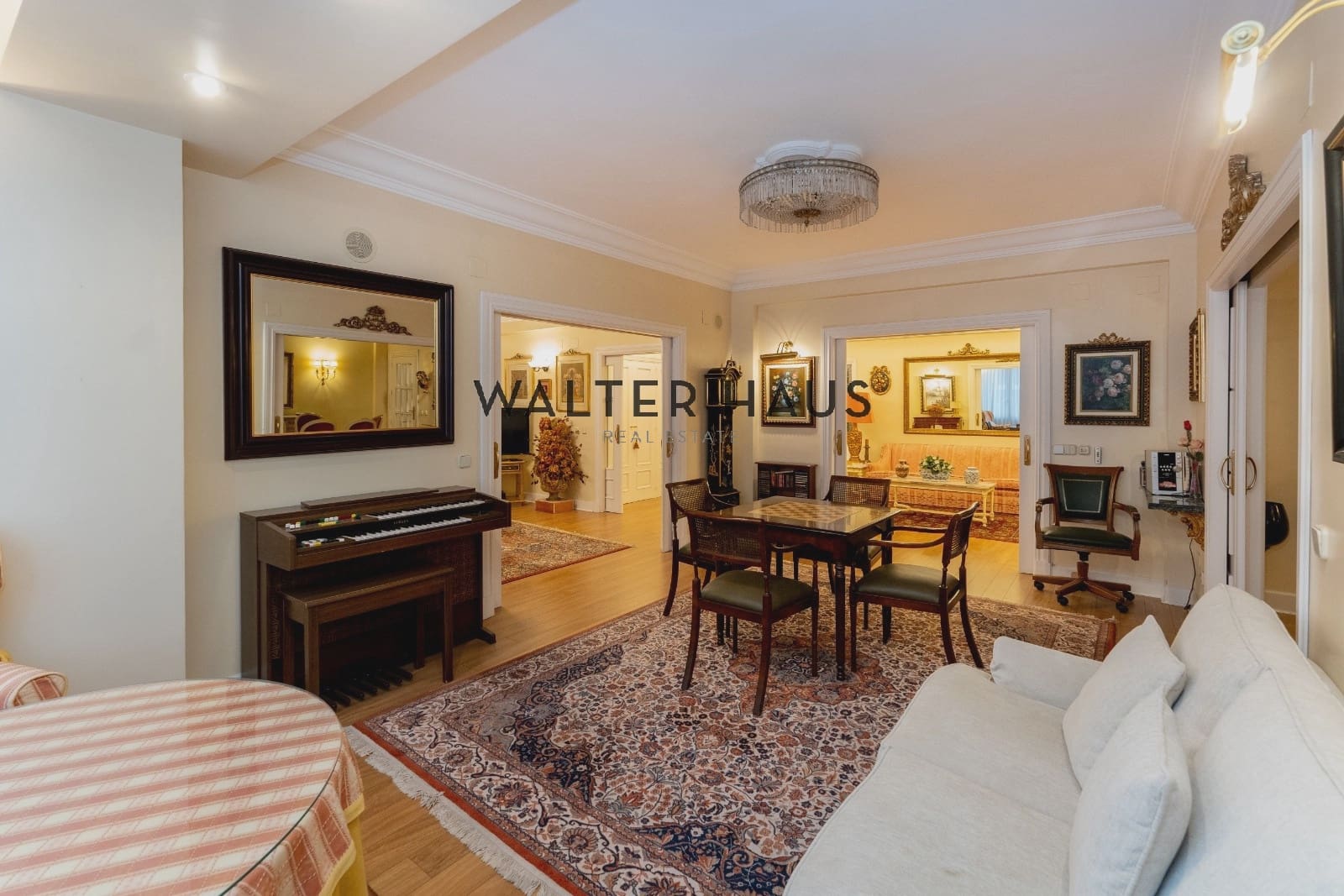 5 slaapkamer Flat te koop in Madrid stad - € 2.350.000 (Ref: 10035651)