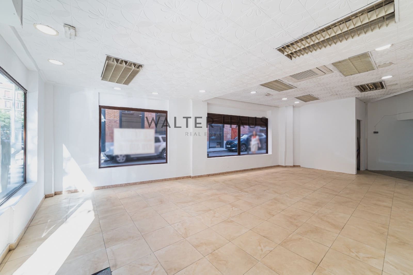 Local Comercial de 2 habitaciones en Madrid ciudad en venta - 585.000 € (Ref: 10046227)