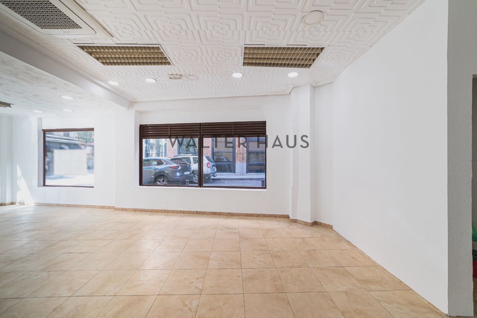 Local Comercial de 2 habitaciones en Madrid ciudad en venta - 585.000 € (Ref: 10046227)