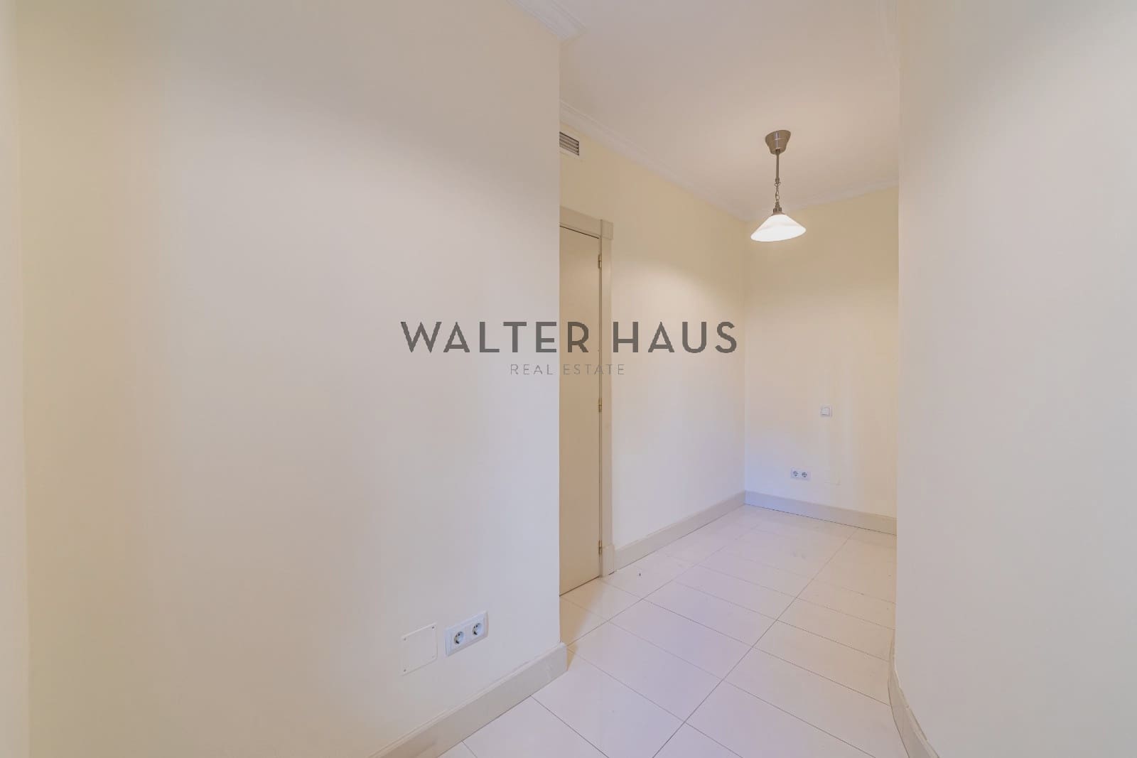 4 bedroom Flat for rent in Madrid city with pool garage - € 4,900 (Ref: 10046228)