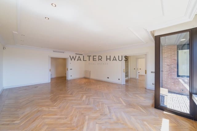 4 bedroom Flat for rent in Almagro, Madrid city with pool garage - € 4,900 (Ref: 10046228)