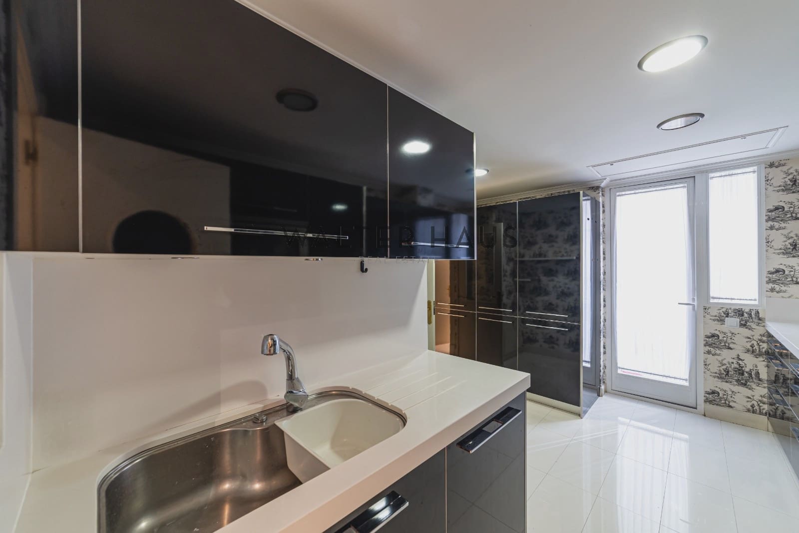 4 bedroom Flat for rent in Madrid city with pool garage - € 4,900 (Ref: 10046228)