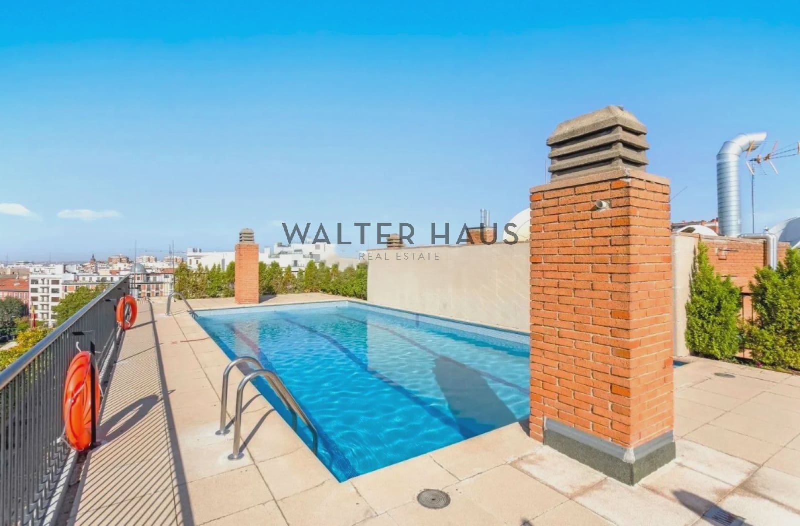4 bedroom Flat for rent in Madrid city with pool garage - € 4,900 (Ref: 10046228)