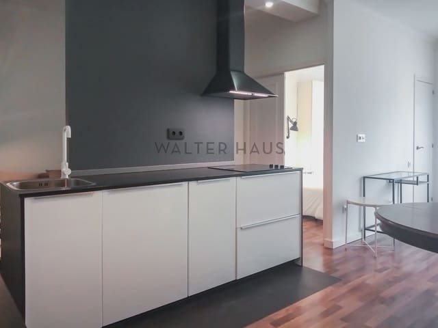 2 quarto Apartamento para arrendar em La Sagrada Família, Barcelona cidade - 1 261 € (Ref: 10059495)
