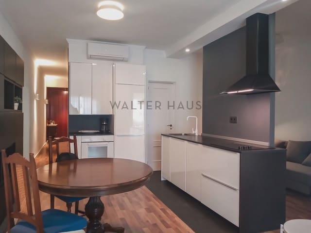 2 quarto Apartamento para arrendar em La Sagrada Família, Barcelona cidade - 1 261 € (Ref: 10059495)