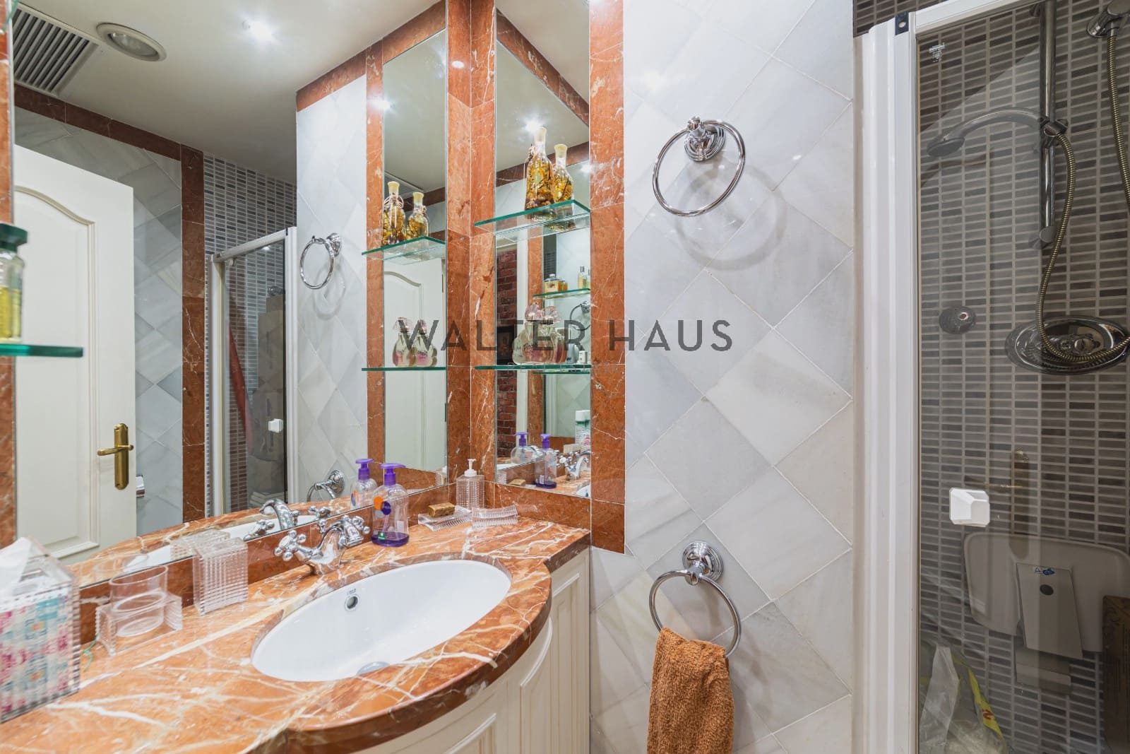 Piso de 4 habitaciones en Madrid ciudad en venta - 3.000.000 € (Ref: 10060683)