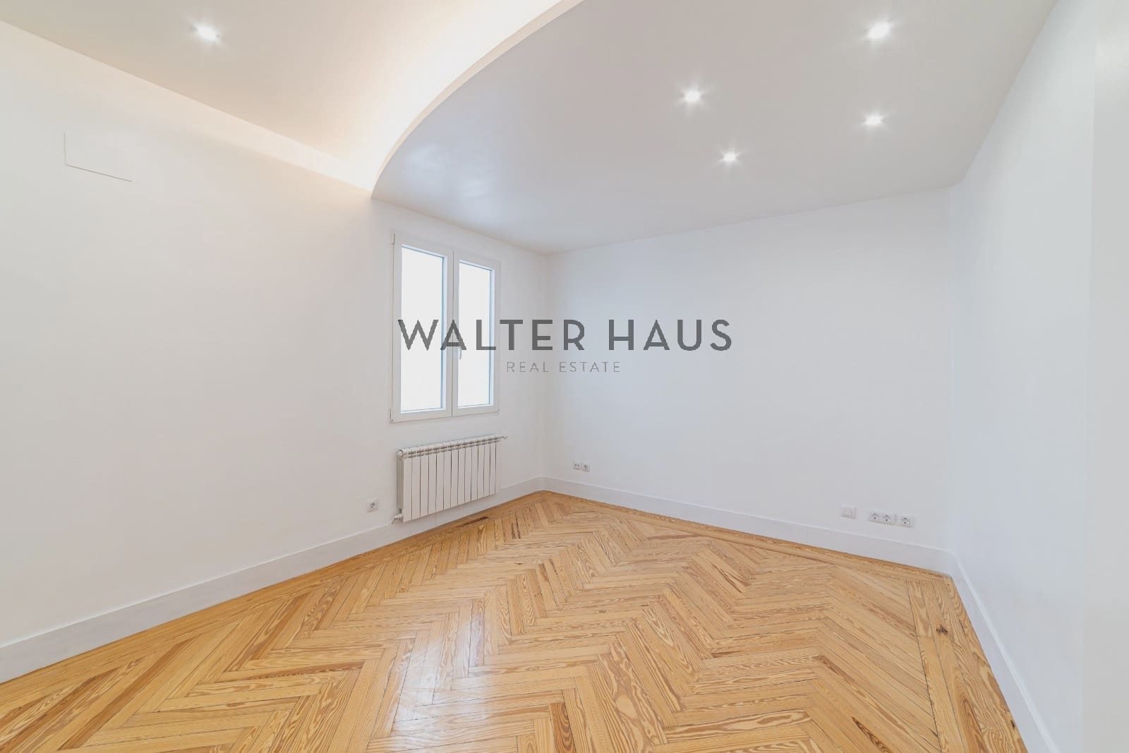3 soveværelse Lejlighed til leje i Madrid by - € 3.600 (Ref: 10086917)