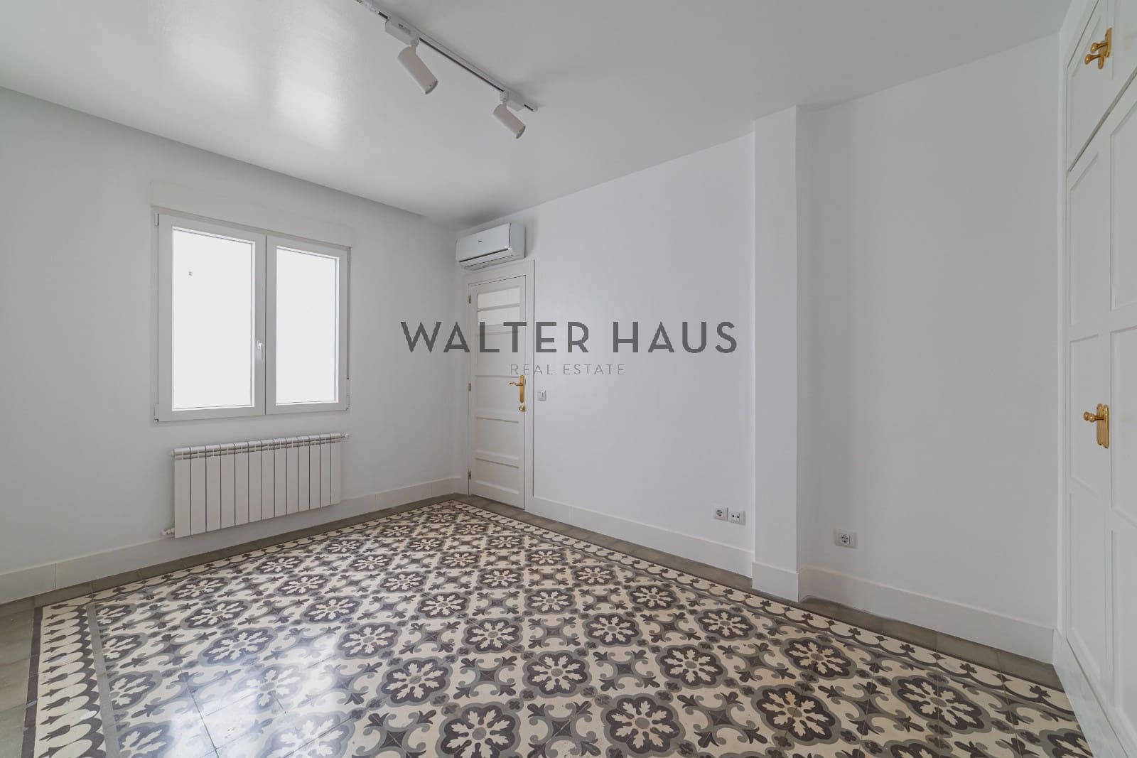 3 soveværelse Lejlighed til leje i Madrid by - € 3.600 (Ref: 10086917)