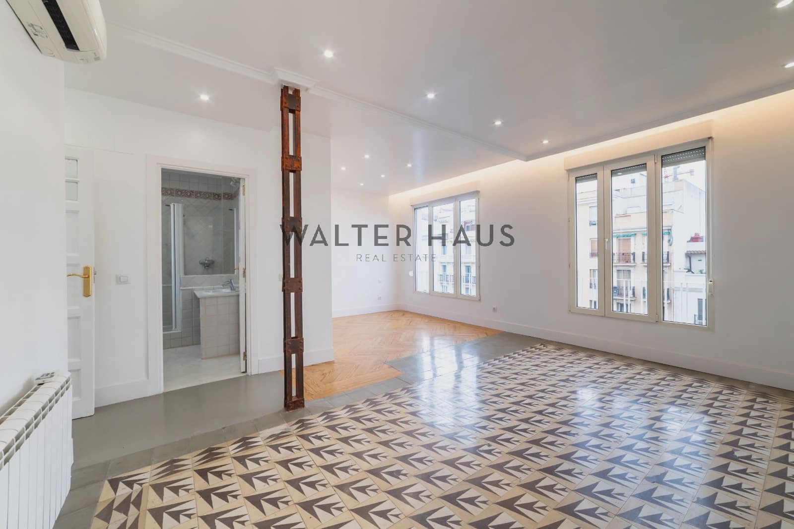 3 soveværelse Lejlighed til leje i Madrid by - € 3.600 (Ref: 10086917)