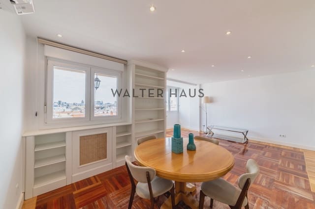 3 soverom Penthouse til salgs i Rios Rosas, Madrid by - € 1 050 000 (Ref: 10088737)
