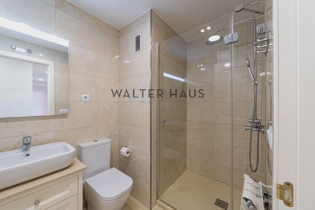 3 soverom Penthouse til salgs i Rios Rosas, Madrid by - € 1 050 000 (Ref: 10088737)