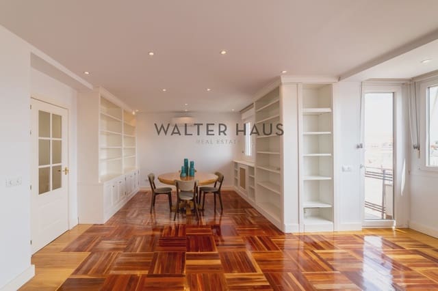 3 soverom Penthouse til salgs i Rios Rosas, Madrid by - € 1 050 000 (Ref: 10088737)