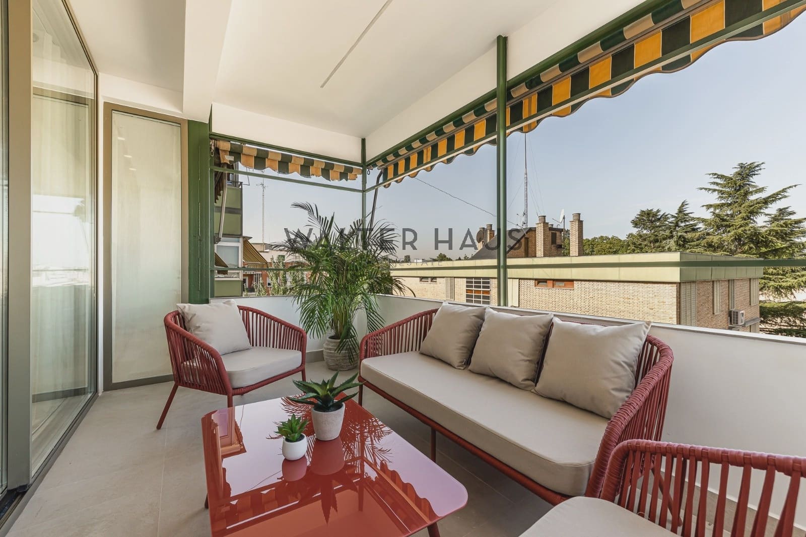 Piso de 4 habitaciones en Madrid ciudad en venta con piscina garaje - 1.399.000 € (Ref: 10093767)