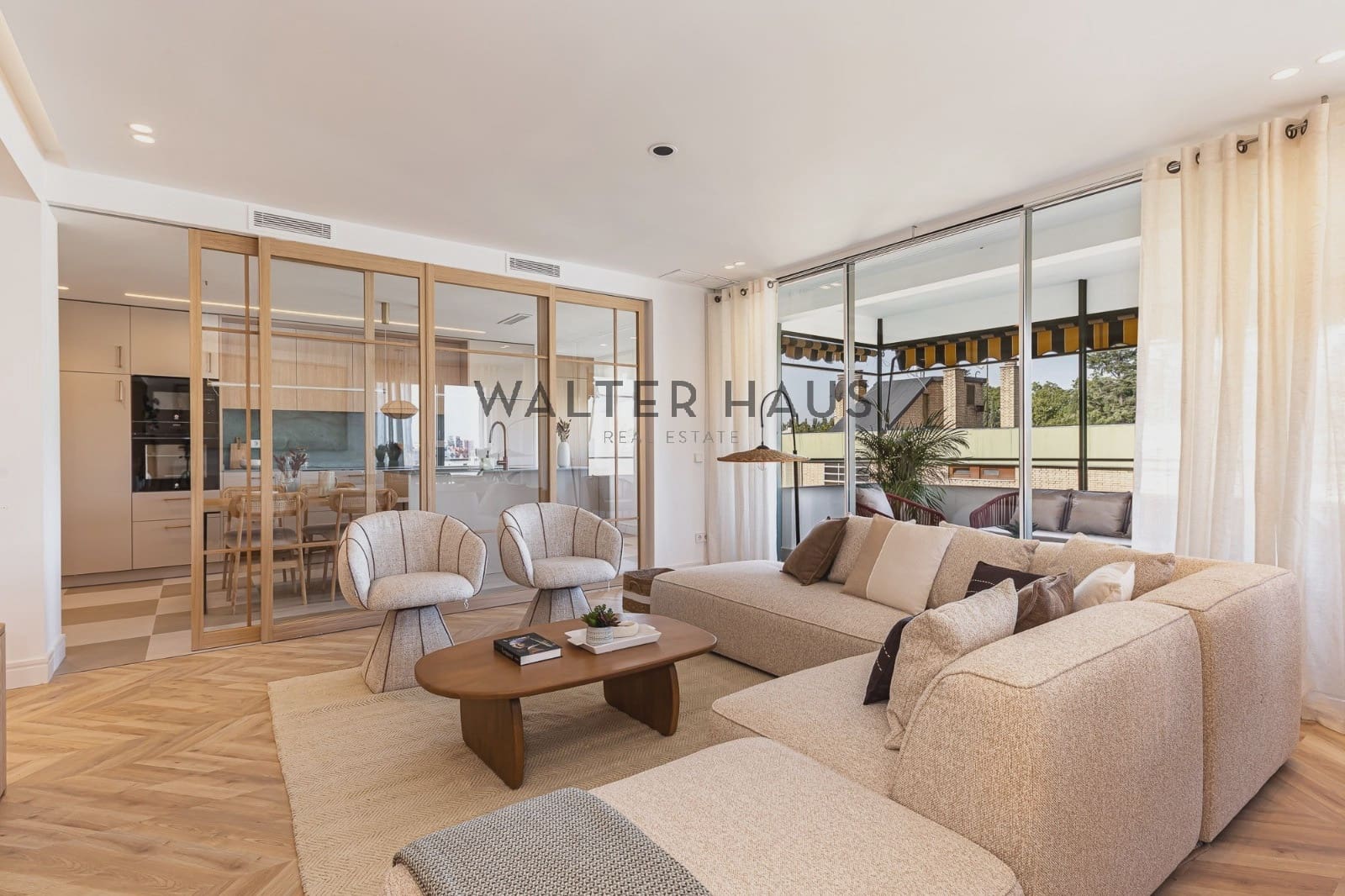 Piso de 4 habitaciones en Madrid ciudad en venta con piscina garaje - 1.399.000 € (Ref: 10093767)
