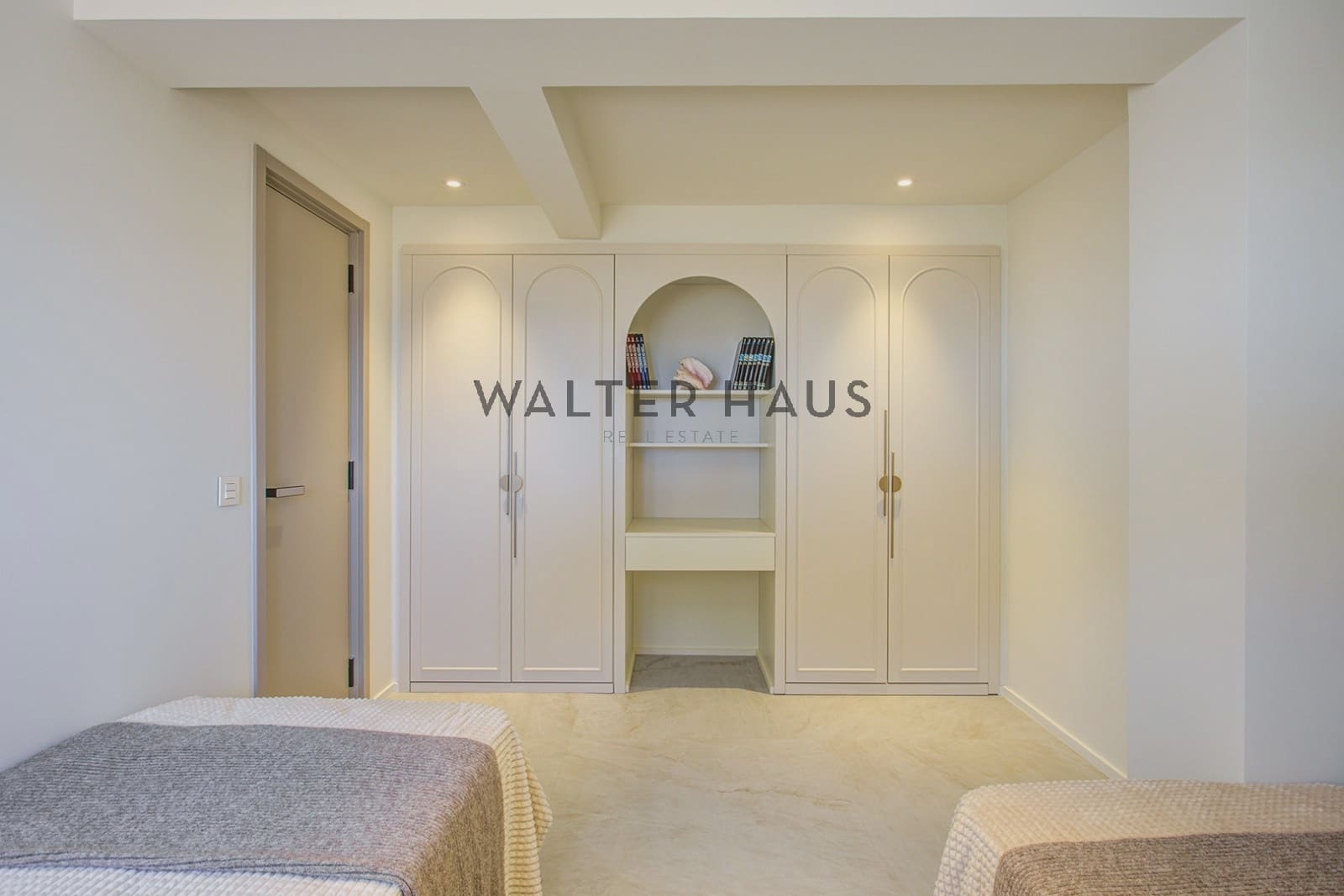 2 bedroom Flat for sale in Platja d'Aro with garage - € 380,000 (Ref: 10093833)