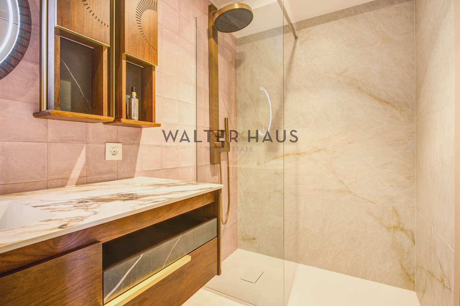 2 bedroom Flat for sale in Platja d'Aro with garage - € 380,000 (Ref: 10093833)