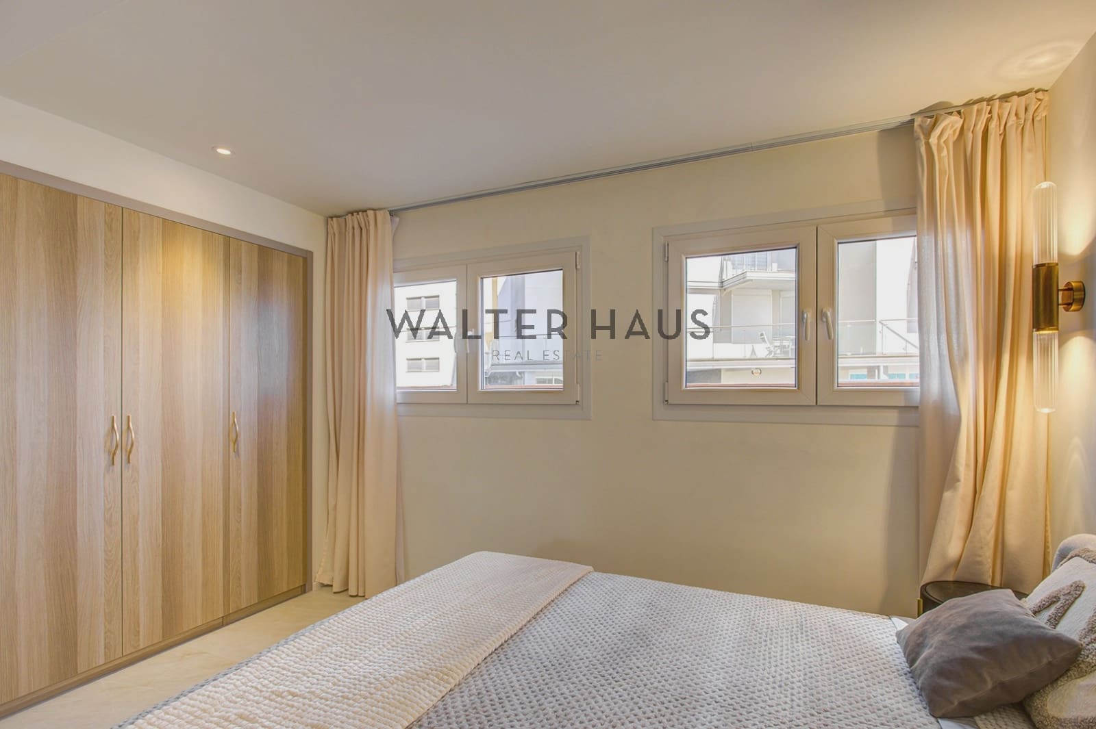 2 bedroom Flat for sale in Platja d'Aro with garage - € 380,000 (Ref: 10093833)