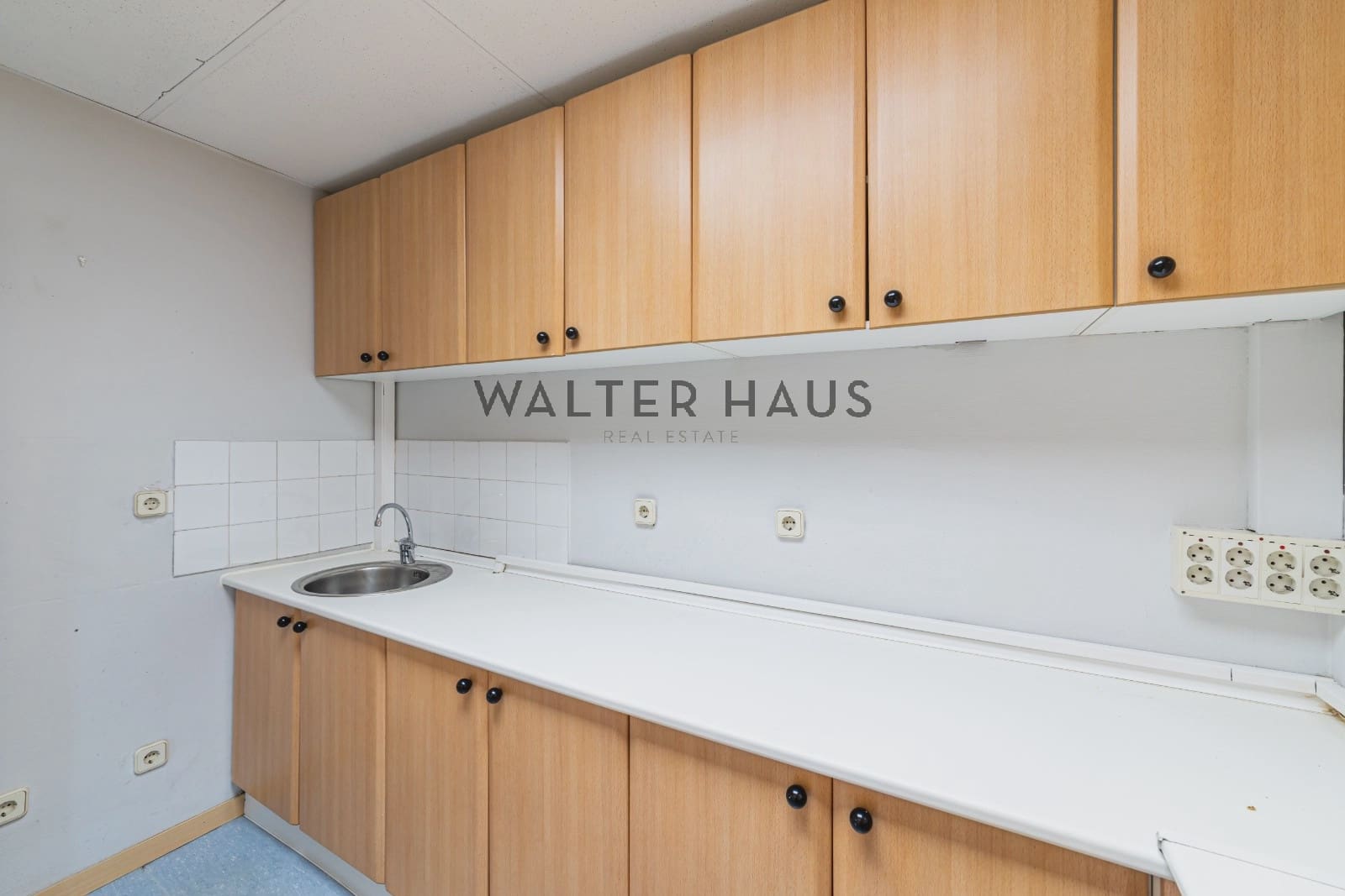 6 quarto Escritório para arrendar em Madrid cidade com garagem - 4 900 € (Ref: 10093834)