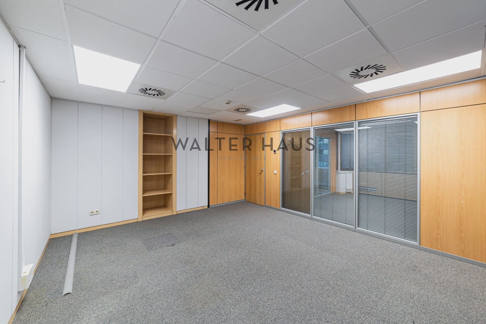 6 quarto Escritório para arrendar em Madrid cidade com garagem - 4 900 € (Ref: 10093834)