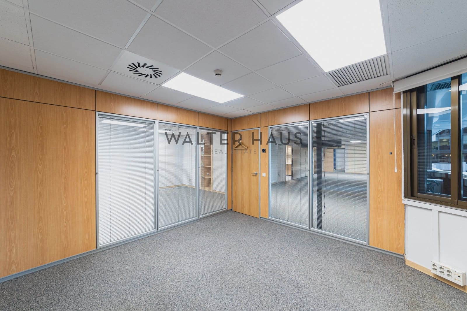 6 quarto Escritório para arrendar em Madrid cidade com garagem - 4 900 € (Ref: 10093834)