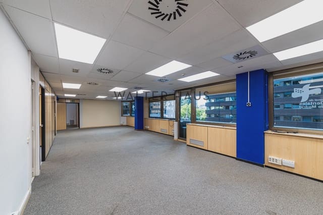 6 soveværelse Kontor til leje i Castillejos, Madrid by med garage - € 4.900 (Ref: 10093834)