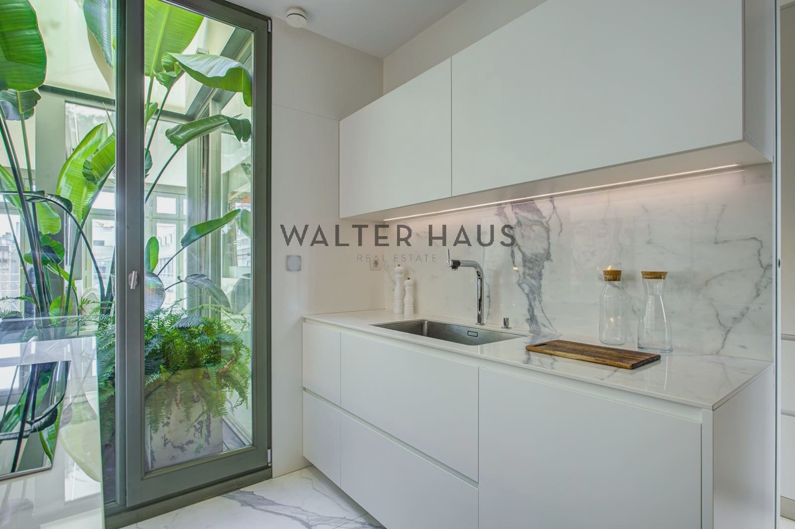 3 bedroom Penthouse for sale in Barcelona city - € 1,850,000 (Ref: 10095817)