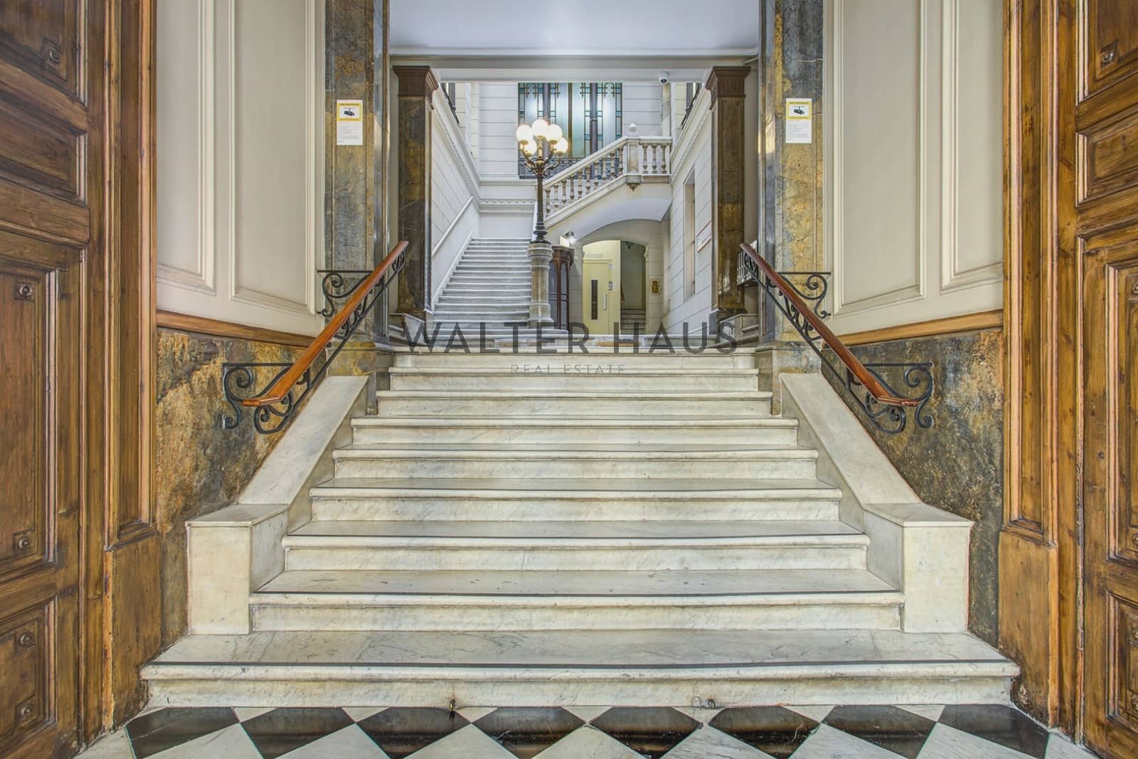 3 bedroom Penthouse for sale in Barcelona city - € 1,850,000 (Ref: 10095817)