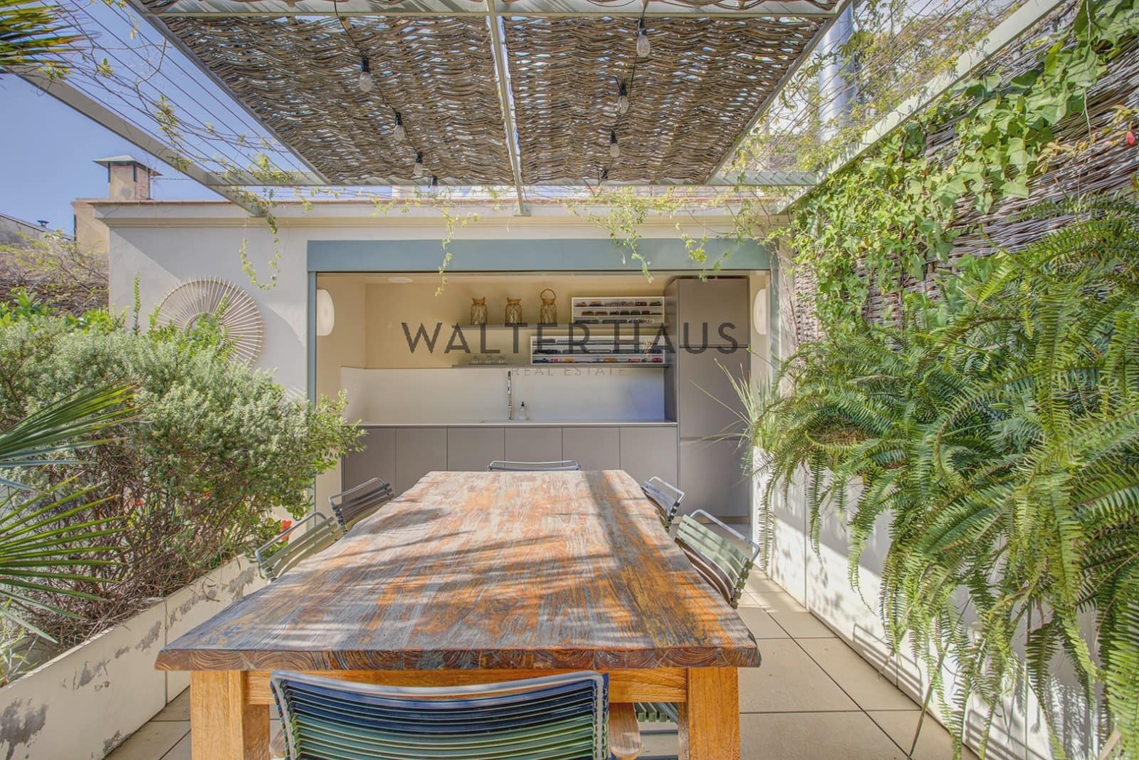 3 bedroom Penthouse for sale in Barcelona city - € 1,850,000 (Ref: 10095817)