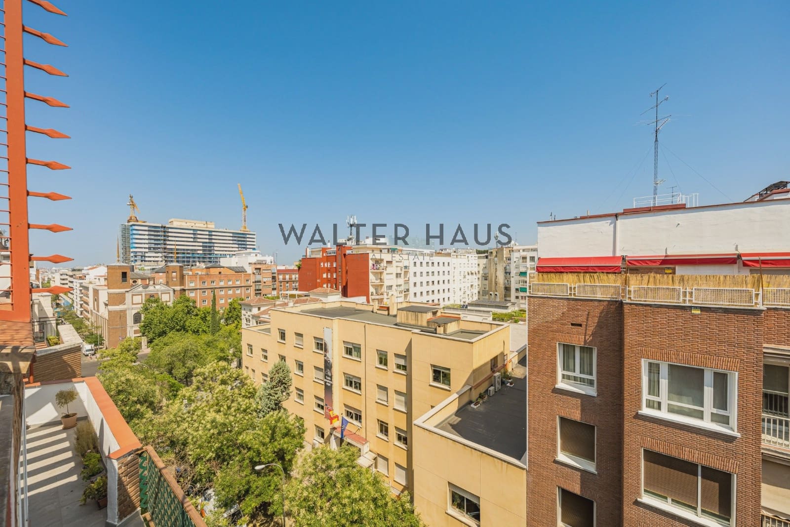 3 makuuhuone Kattohuoneisto myytävänä paikassa Madrid kaupunki - 1 398 500 € (Ref: 10100551)