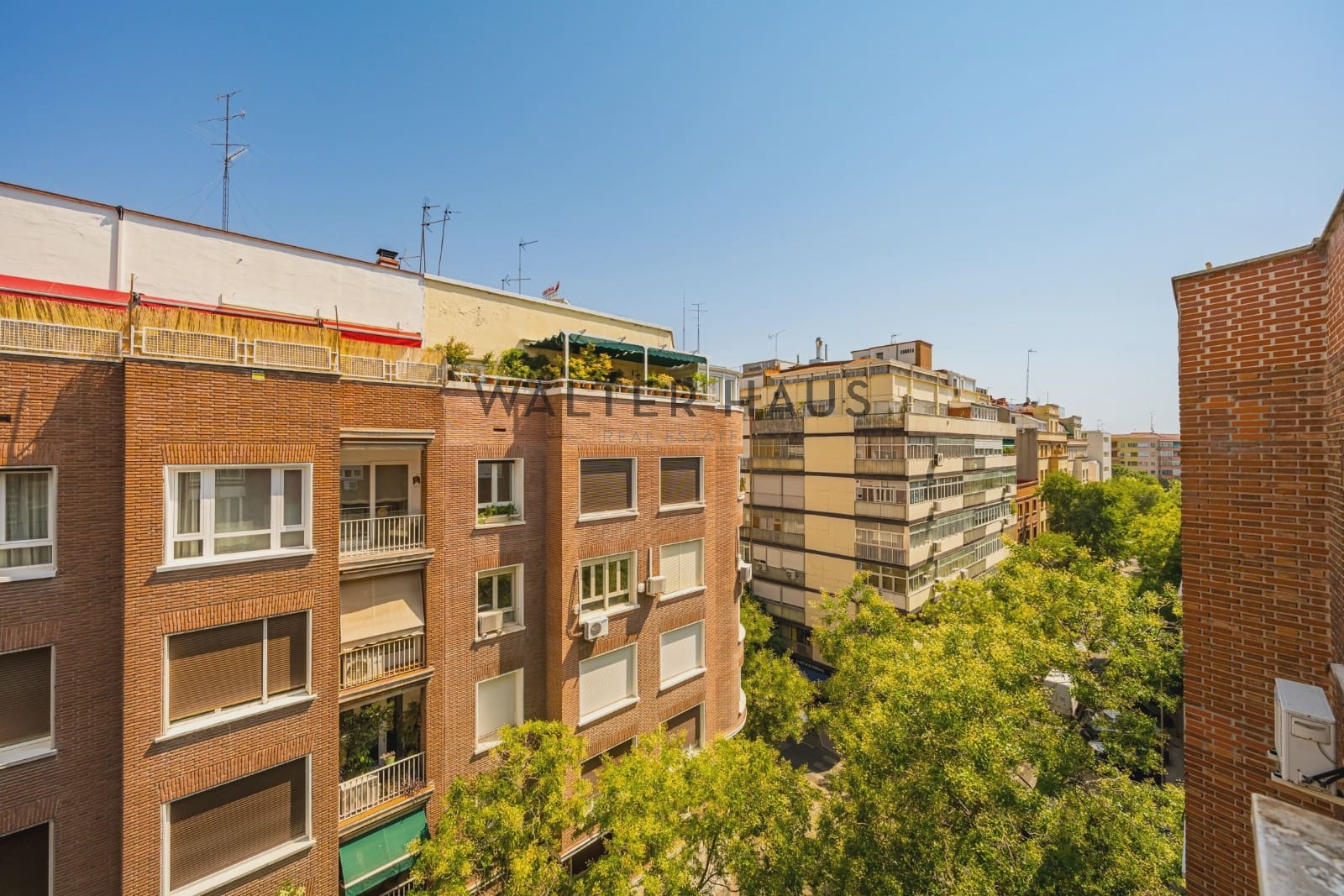 3 makuuhuone Kattohuoneisto myytävänä paikassa Madrid kaupunki - 1 398 500 € (Ref: 10100551)