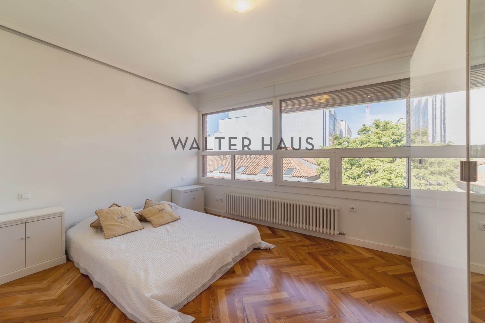 3 sovrum Lägenhet att hyra i Madrid stad - 5 500 € (Ref: 10101233)