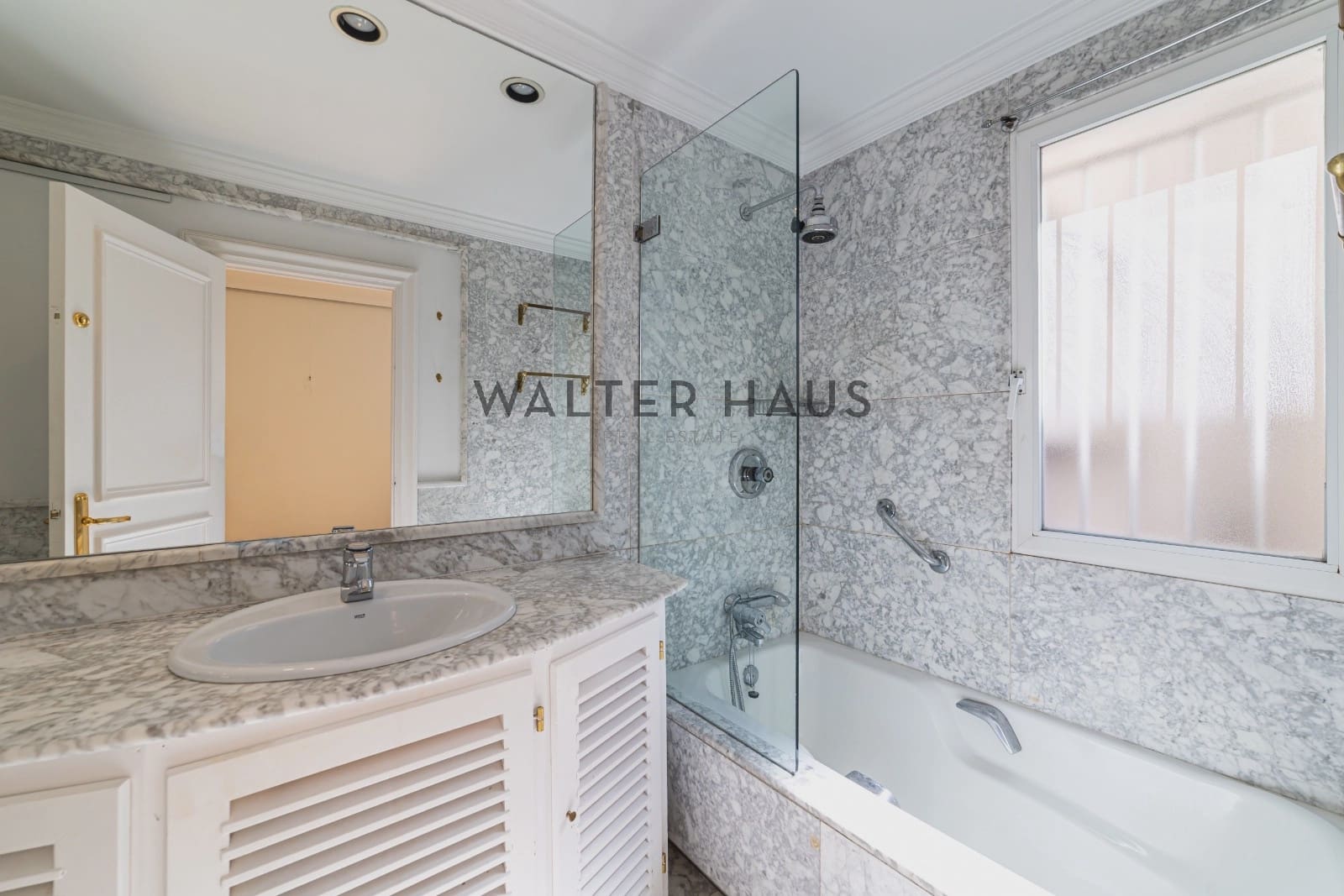 3 sovrum Lägenhet att hyra i Madrid stad - 5 500 € (Ref: 10101233)
