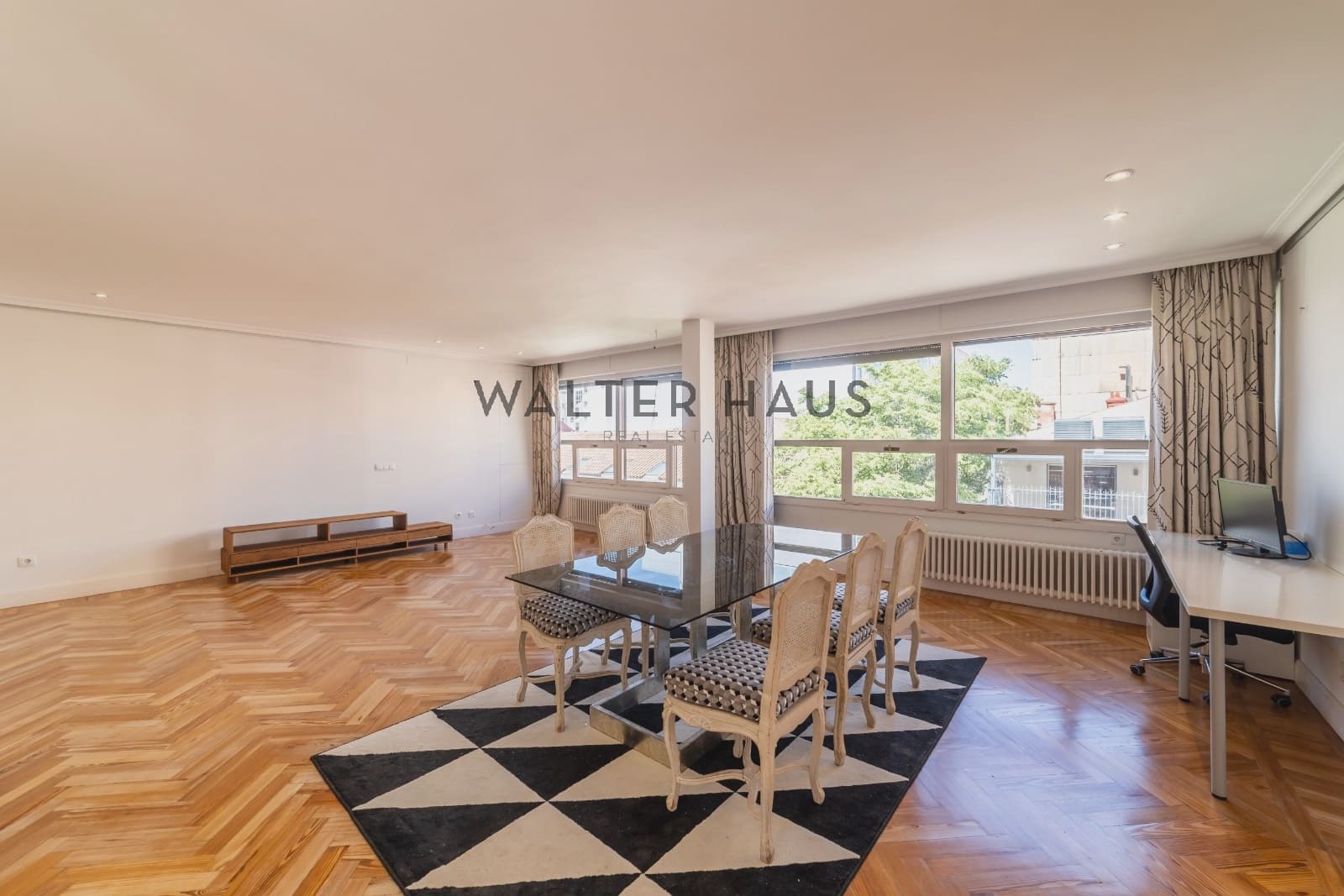 3 sovrum Lägenhet att hyra i Madrid stad - 5 500 € (Ref: 10101233)