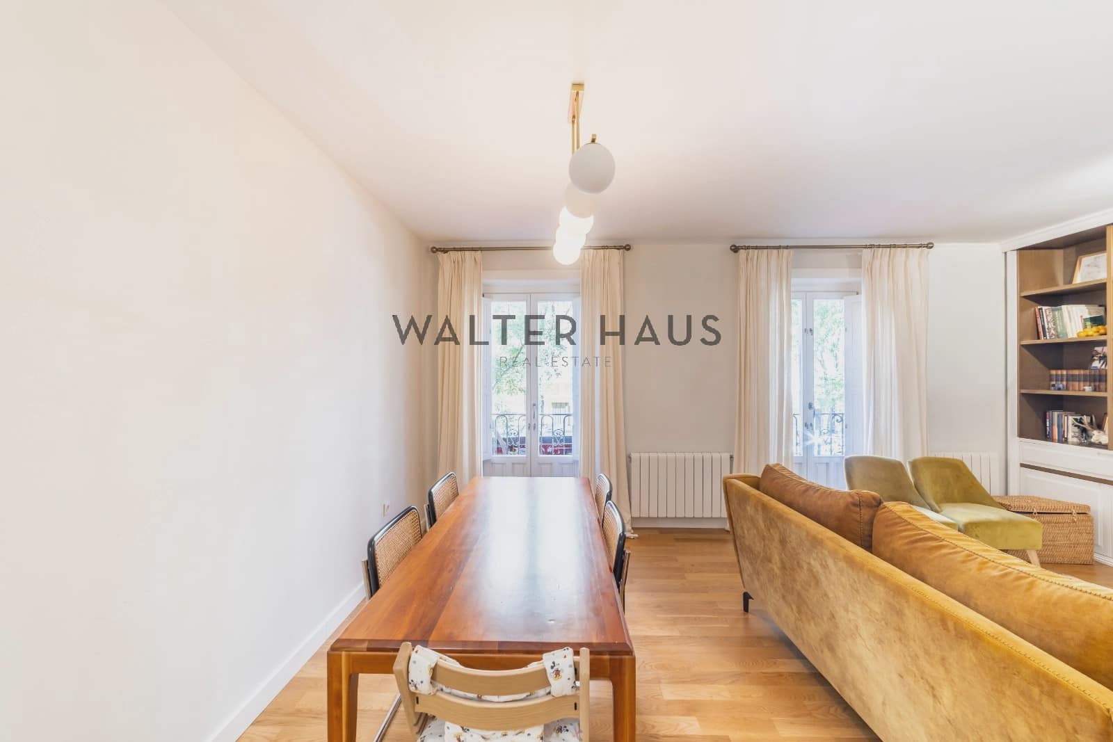 2 bedroom Flat for sale in Madrid city - € 980,000 (Ref: 10101234)