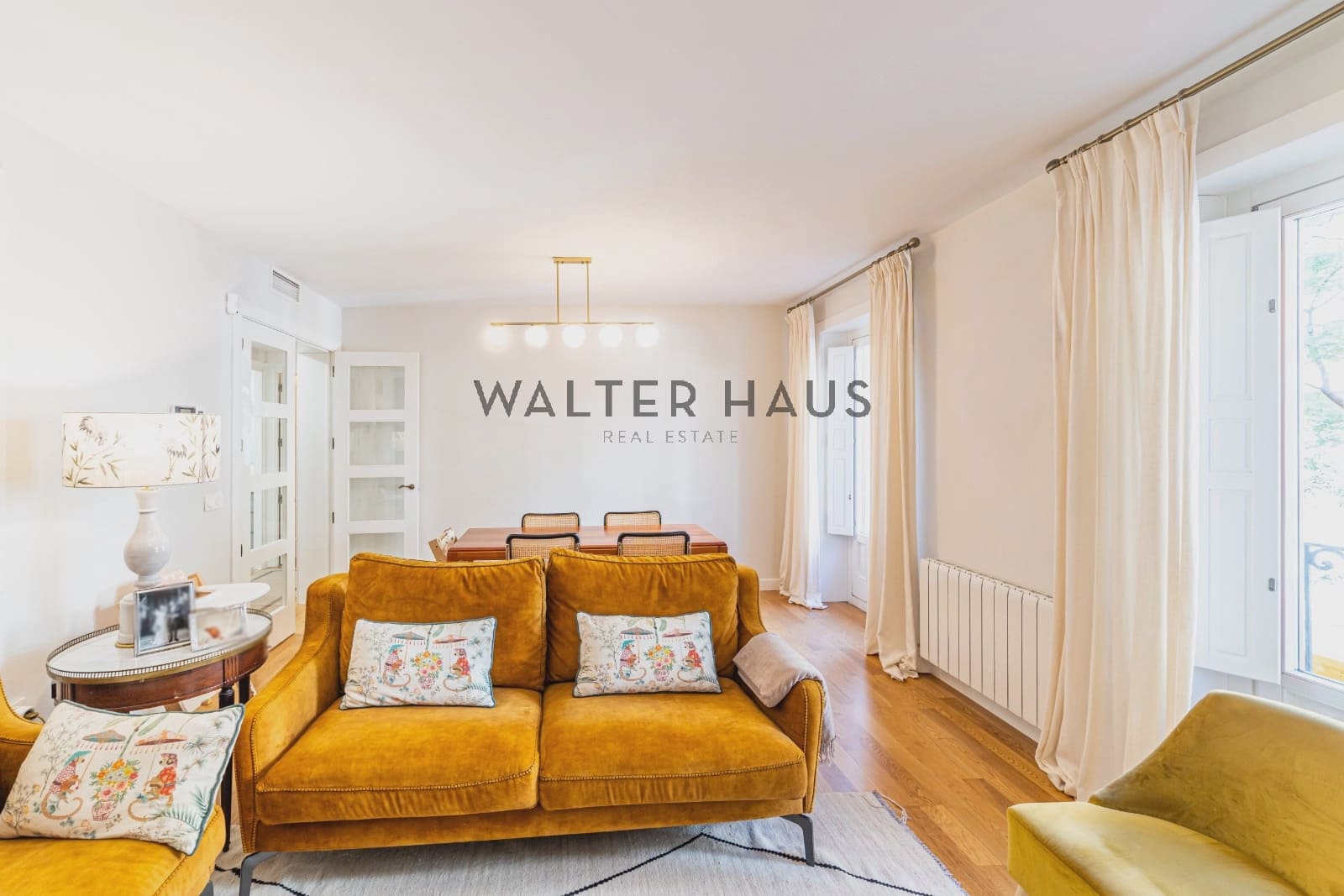 2 bedroom Flat for sale in Madrid city - € 980,000 (Ref: 10101234)