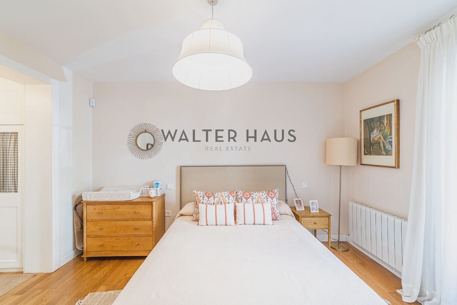 2 bedroom Flat for sale in Madrid city - € 980,000 (Ref: 10101234)