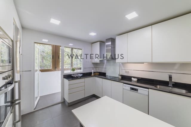 3 makuuhuone Asunto myytävänä paikassa Nueva España, Madrid kaupunki mukana 
autotalli - 1 225 000 € (Ref: 10101235)