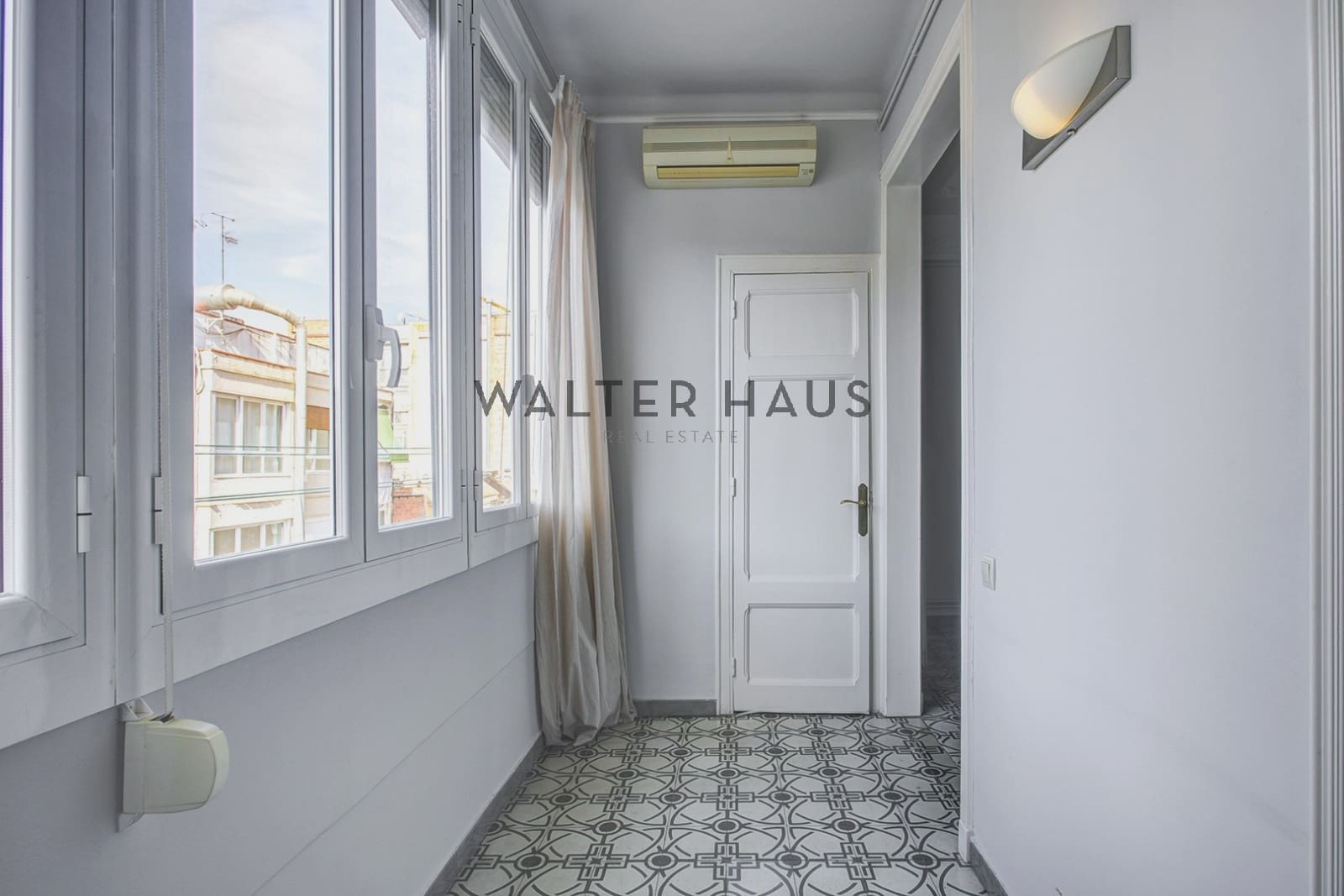 3 bedroom Flat for sale in Barcelona city - € 830,000 (Ref: 10113325)