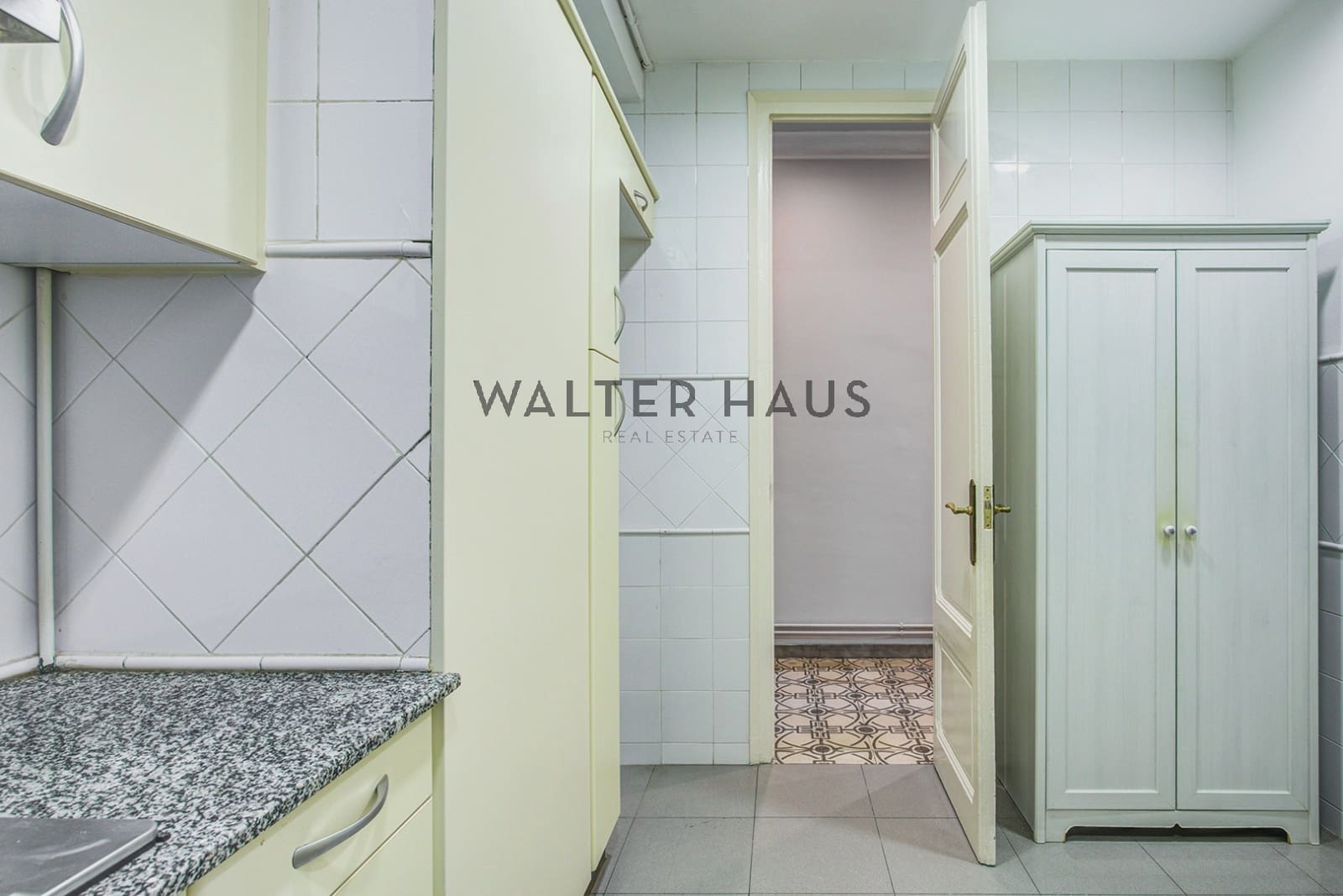 3 bedroom Flat for sale in Barcelona city - € 830,000 (Ref: 10113325)