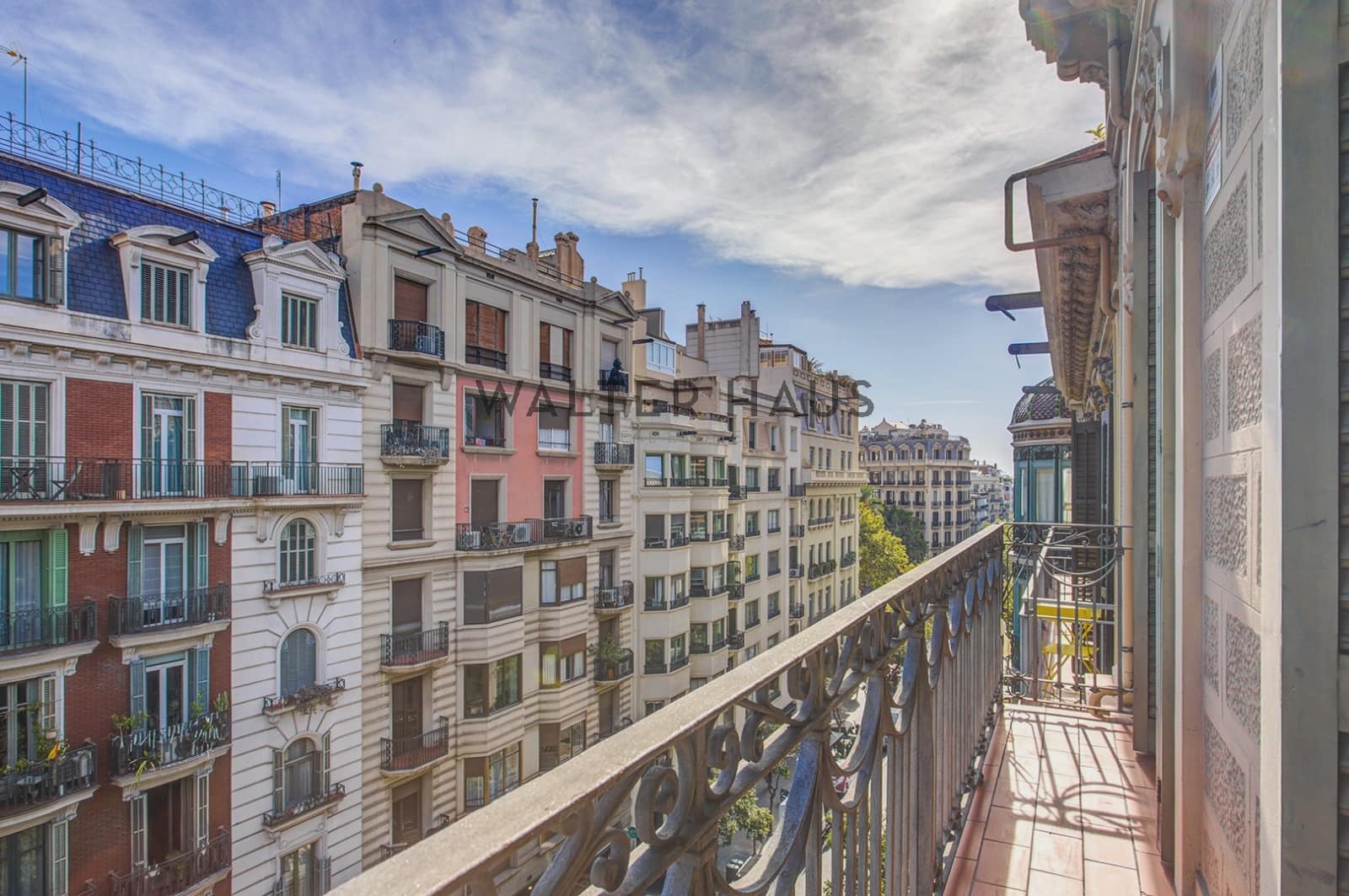 3 bedroom Flat for sale in Barcelona city - € 830,000 (Ref: 10113325)