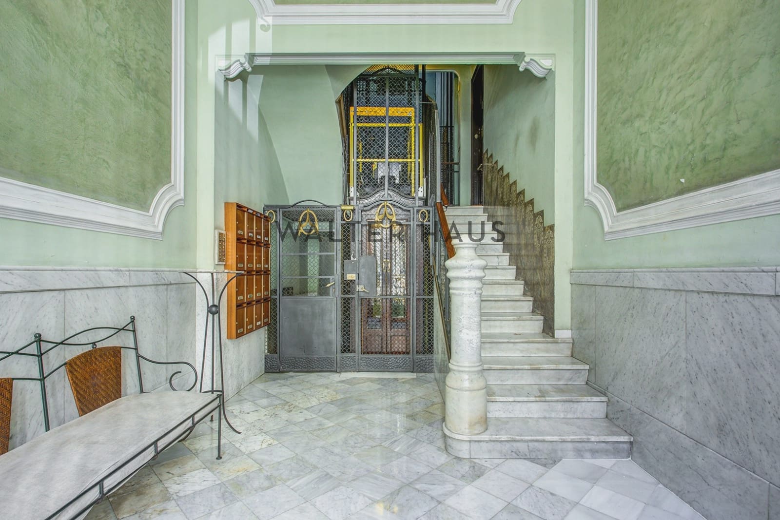 3 bedroom Flat for sale in Barcelona city - € 830,000 (Ref: 10113325)