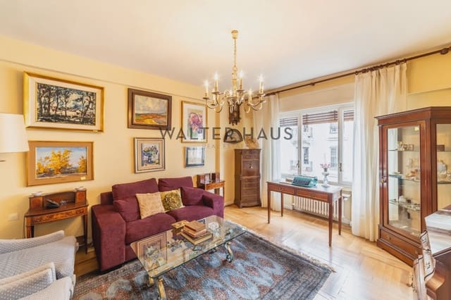 4 sovrum Lägenhet till salu i Almagro, Madrid stad - 1 995 000 € (Ref: 10118137)