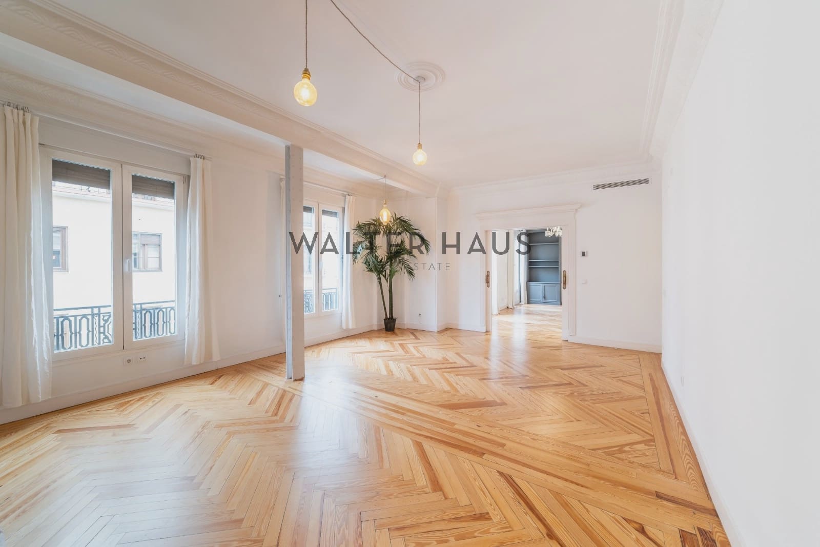3 bedroom Flat for rent in Madrid city - € 4,500 (Ref: 10118440)