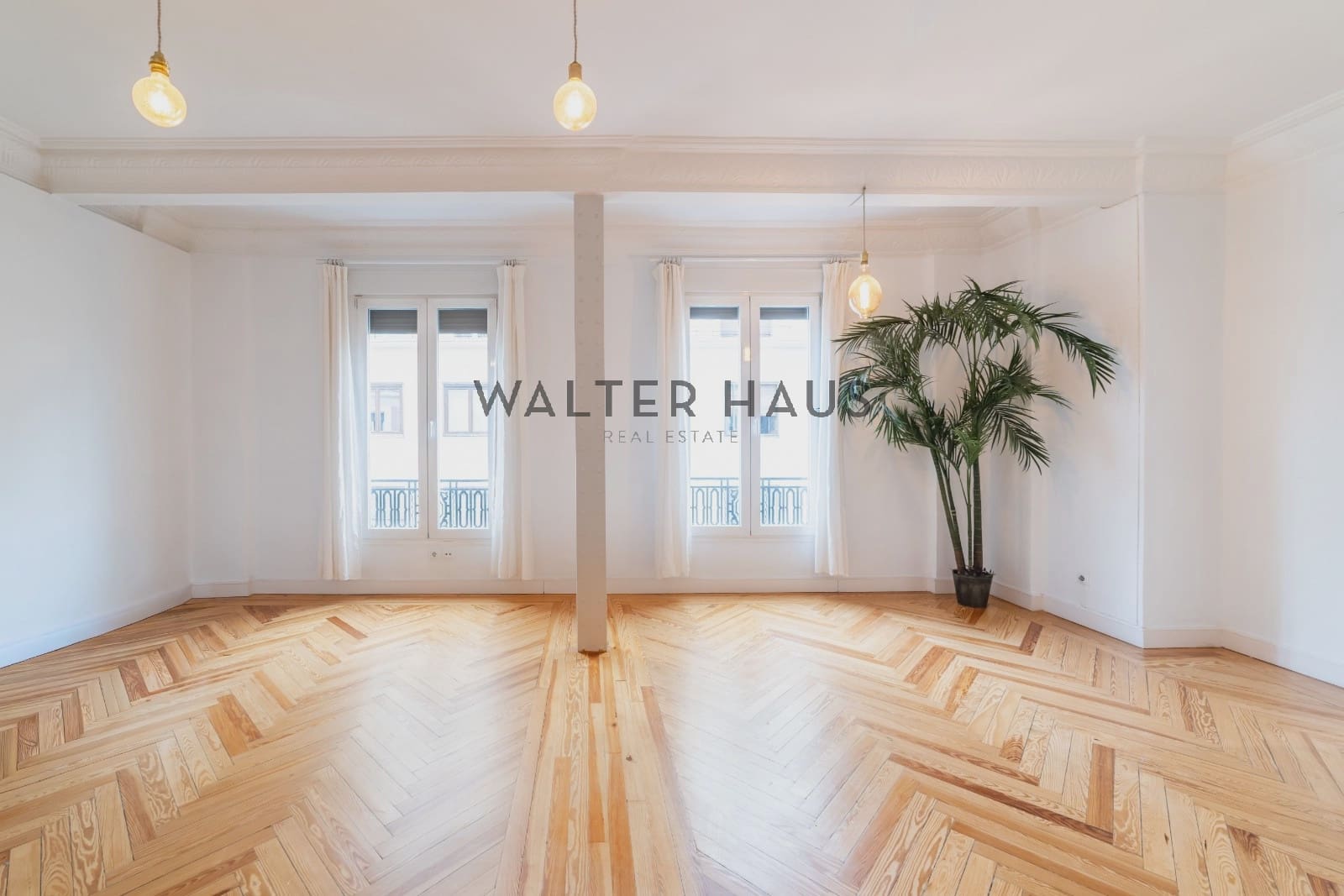3 bedroom Flat for rent in Madrid city - € 4,500 (Ref: 10118440)