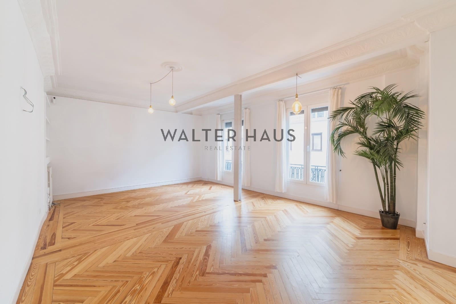 3 bedroom Flat for rent in Madrid city - € 4,500 (Ref: 10118440)