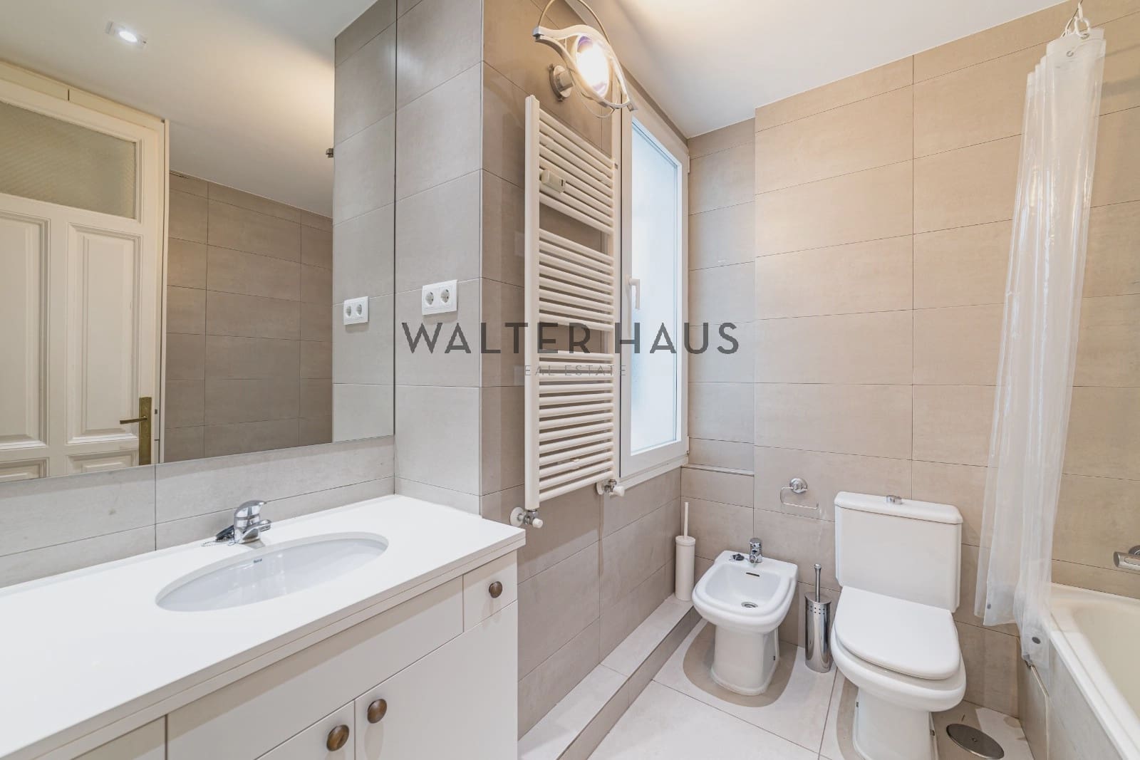 3 bedroom Flat for rent in Madrid city - € 4,500 (Ref: 10118440)
