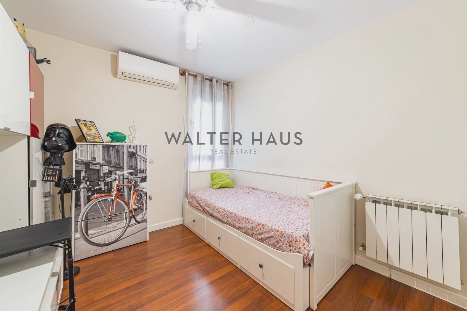 4 bedroom Flat for sale in Madrid city with pool garage - € 1,239,000 (Ref: 10125034)