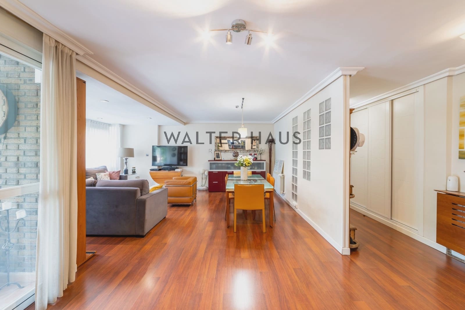 4 bedroom Flat for sale in Madrid city with pool garage - € 1,239,000 (Ref: 10125034)